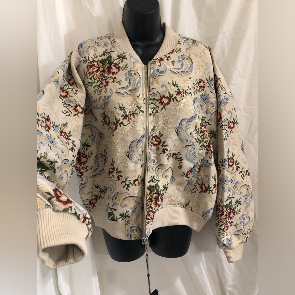 Cream floral tapestry brocade style bomber style moto jacket size medium new